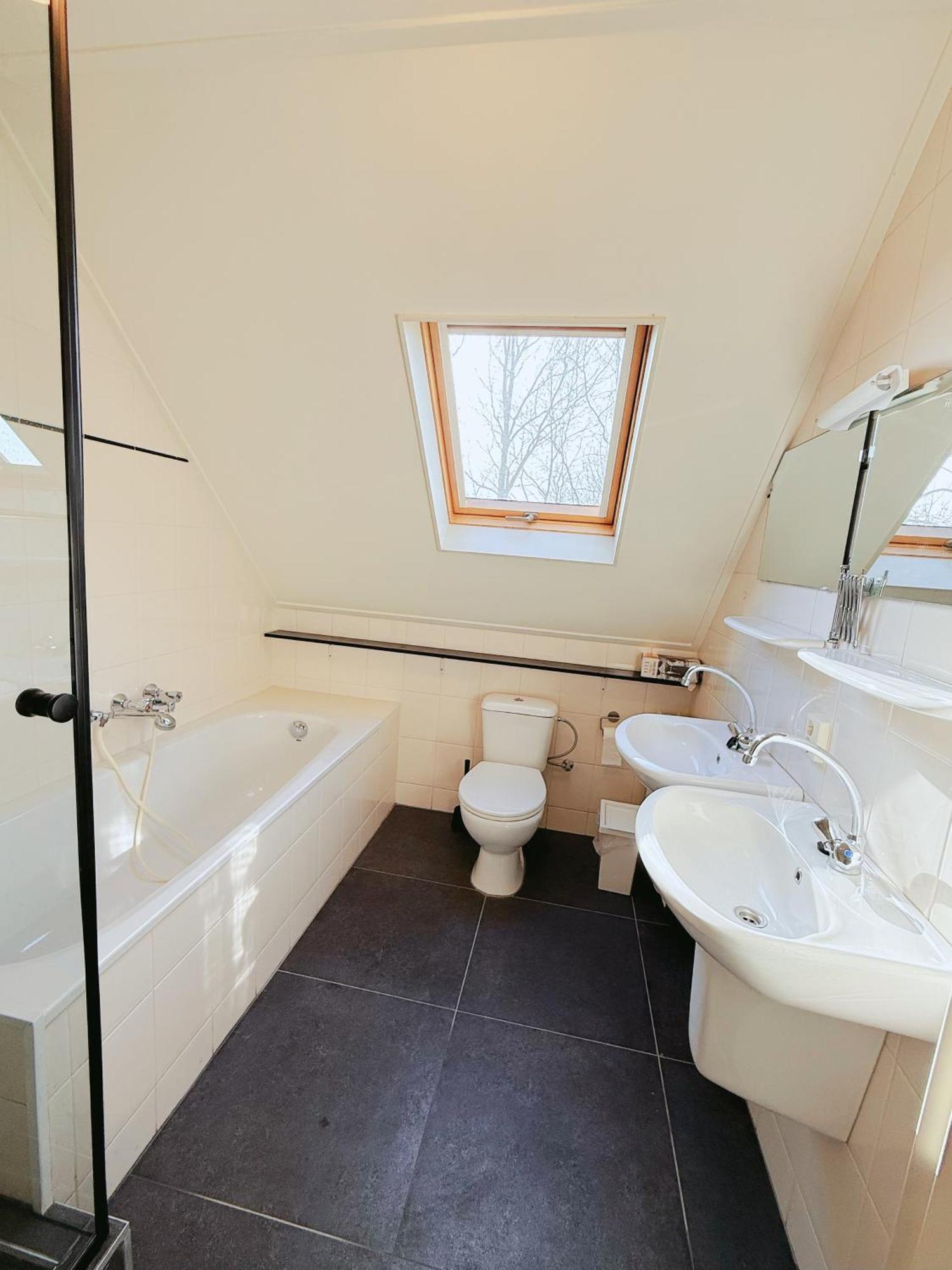 Comfort Villa For 8 People Zeewolde Exterior foto
